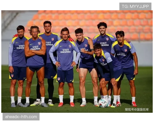 西甲超级阵容明星球员齐聚，赛季前瞻引发球迷关注与热议