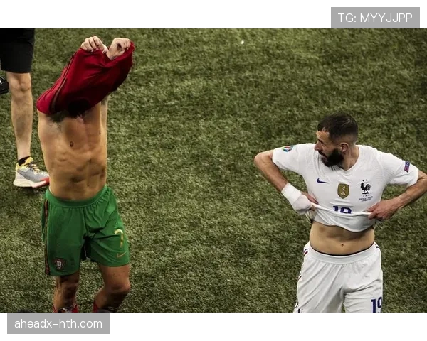 本泽马 vs C罗:终结效率与战术角色差异 本泽马 vs C罗:终结效率与战术角色差异