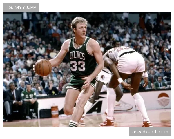 拉里·伯德挡拆威胁拉开防线 提升关键回合投篮效率