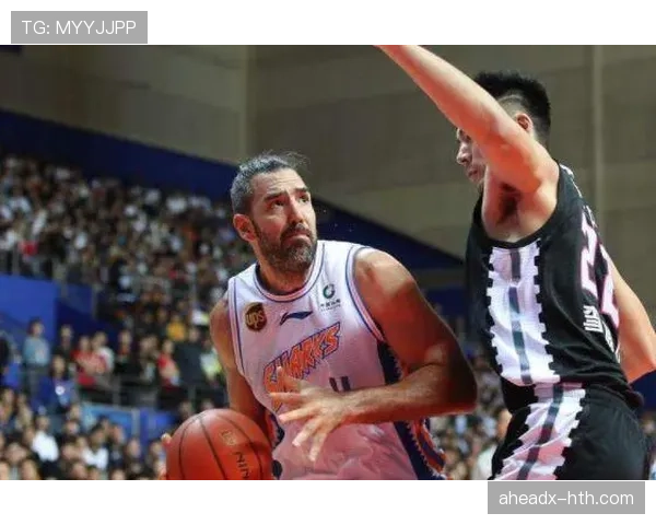 路易斯·斯科拉内线强攻拉开空间助攻效率显著提升